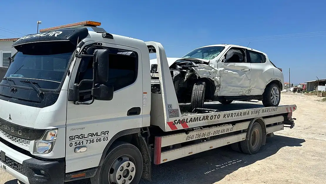 Tarım arazisine devrilen otomobilde 6 kişi yaralandı