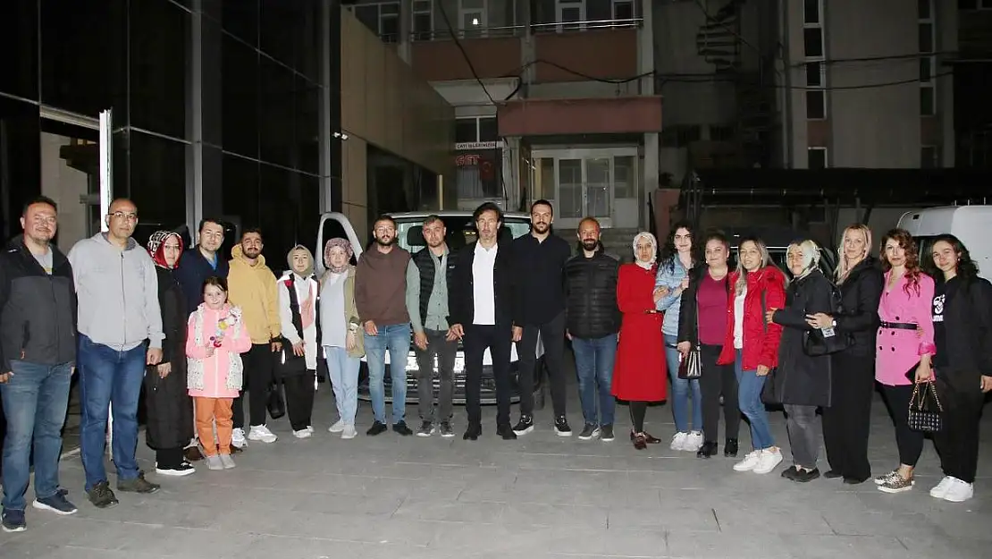 Tavşanlı’dan deprem bölgesine çocuklar için oyuncakları ulaştırdılar