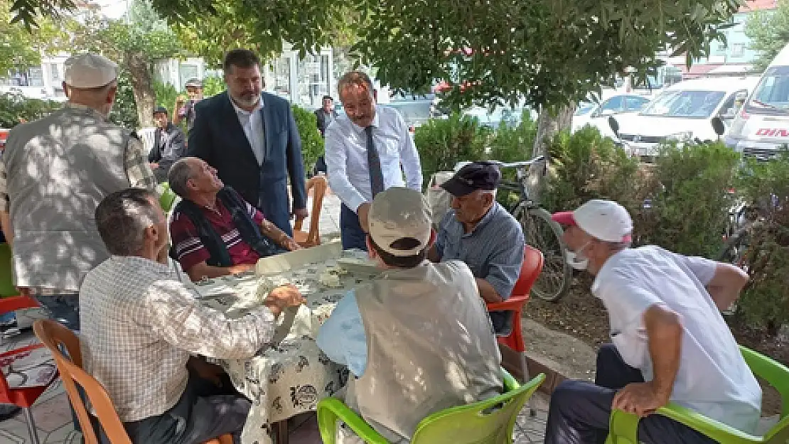 Taytak, ilçelerde  vatandaşlarla bir araya geldi