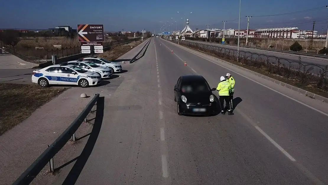 Trafik Ekipleri Göz Açtırmıyor! 140 Araca Daha Ceza Yağdı…