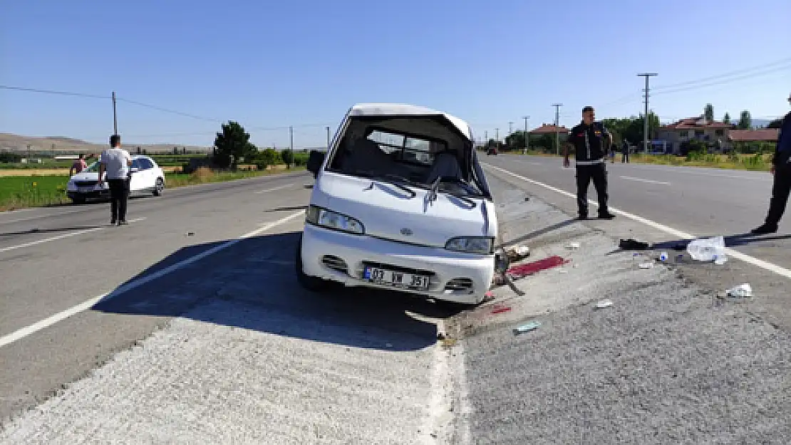 Trafik  kazalarında  3 kişi  yaralandı