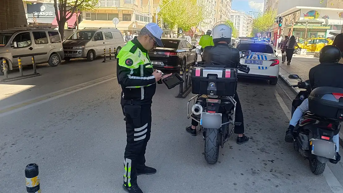 Trafik Kurallarını İhlal Eden 41 Motosiklet Sürücüsüne Ceza Kesildi