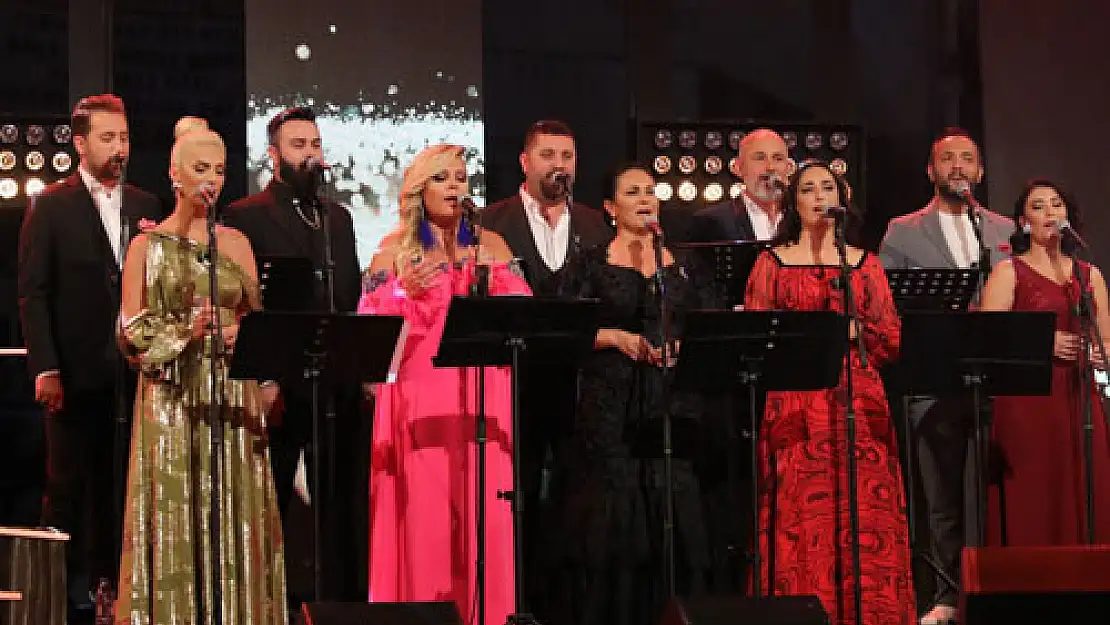 TRT sanatçılarından  Zafer Haftası’na özel konser