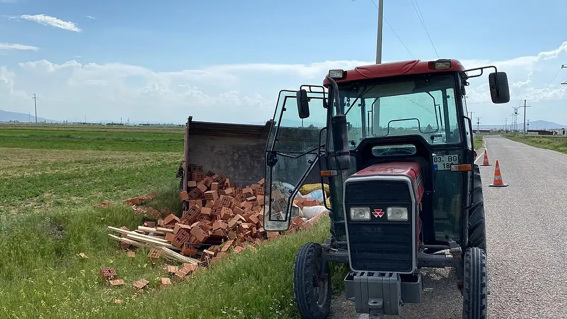 Tuğla yüklü traktörün bağlantı demiri koptu