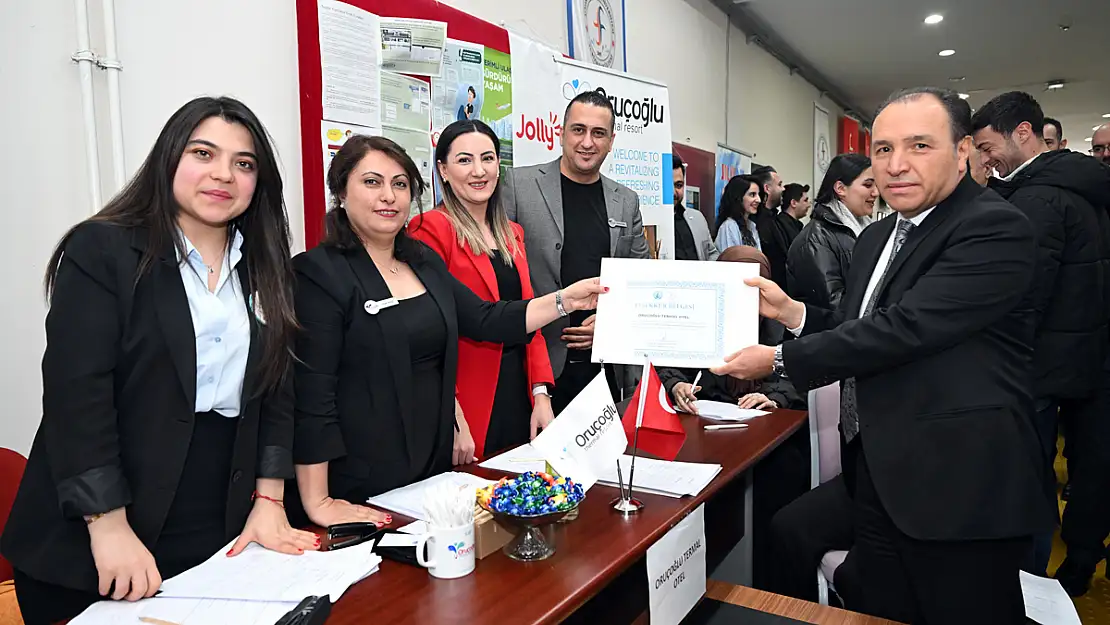 Turizmde İstihdam Ve Kariyer Günleri Yoğun İlgi Gördü