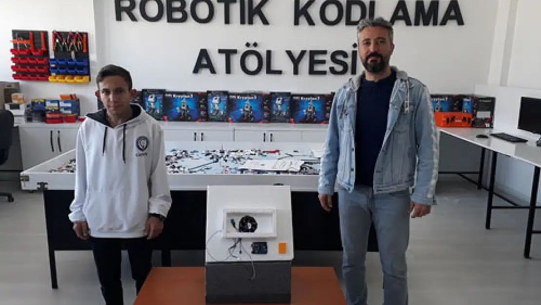 Türkiye'de ilk 9'a giren proje arasında Çay'lı öğrenci yer aldı