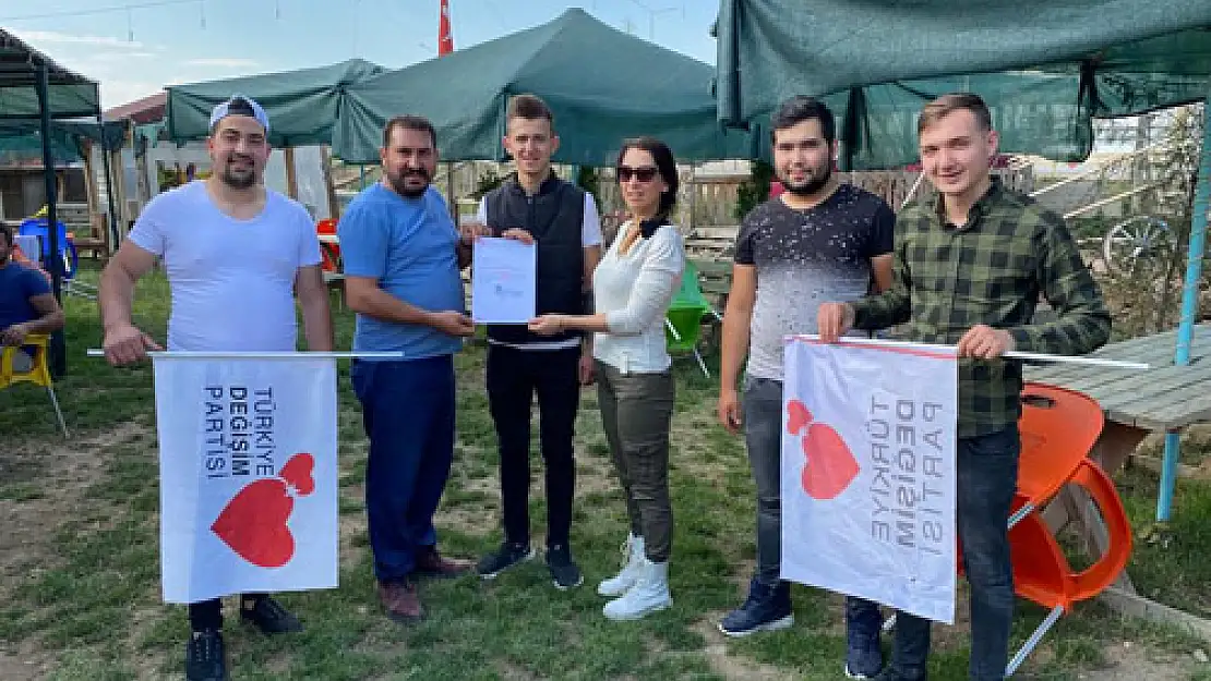 Türkiye’nin en genç ilçe başkanı Afyon’da