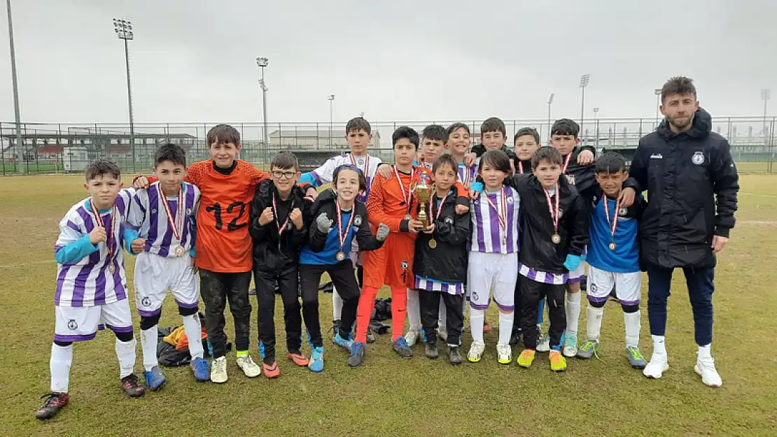 U-12’lerde Şampiyon Afyonspor