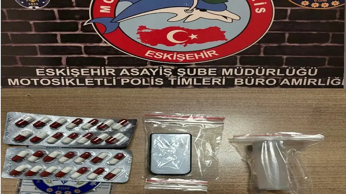 Uyuşturucu madde satıcısı 2 kişi yakalandı