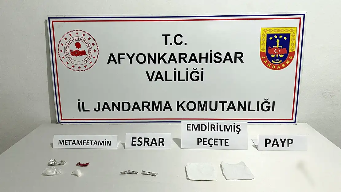 Uyuşturucu Ticareti Yaptığı İddia Edilen 2 Şahsı Jandarma Yakaladı