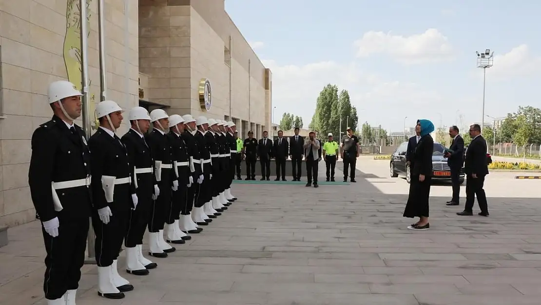 Vali Yiğitbaşı “asayiş ve güven” brifingi aldı