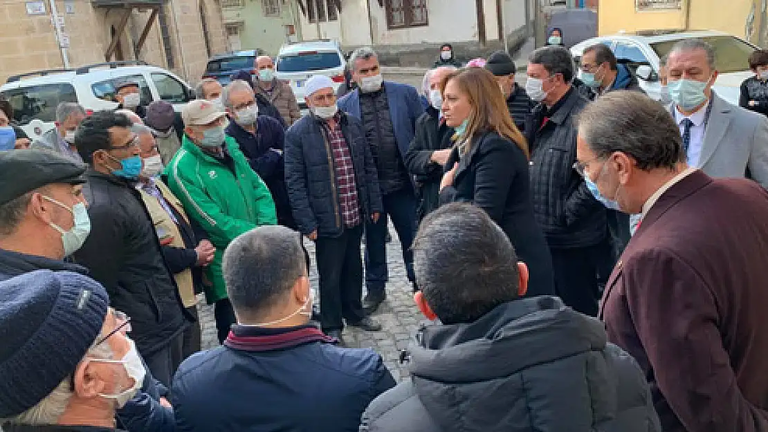 “Vatandaşın, servetine servet katacak müteahhit kadar değeri yok mu?”