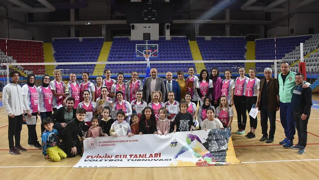 Voleybol turnuvasının şampiyonu Rüya Takımı