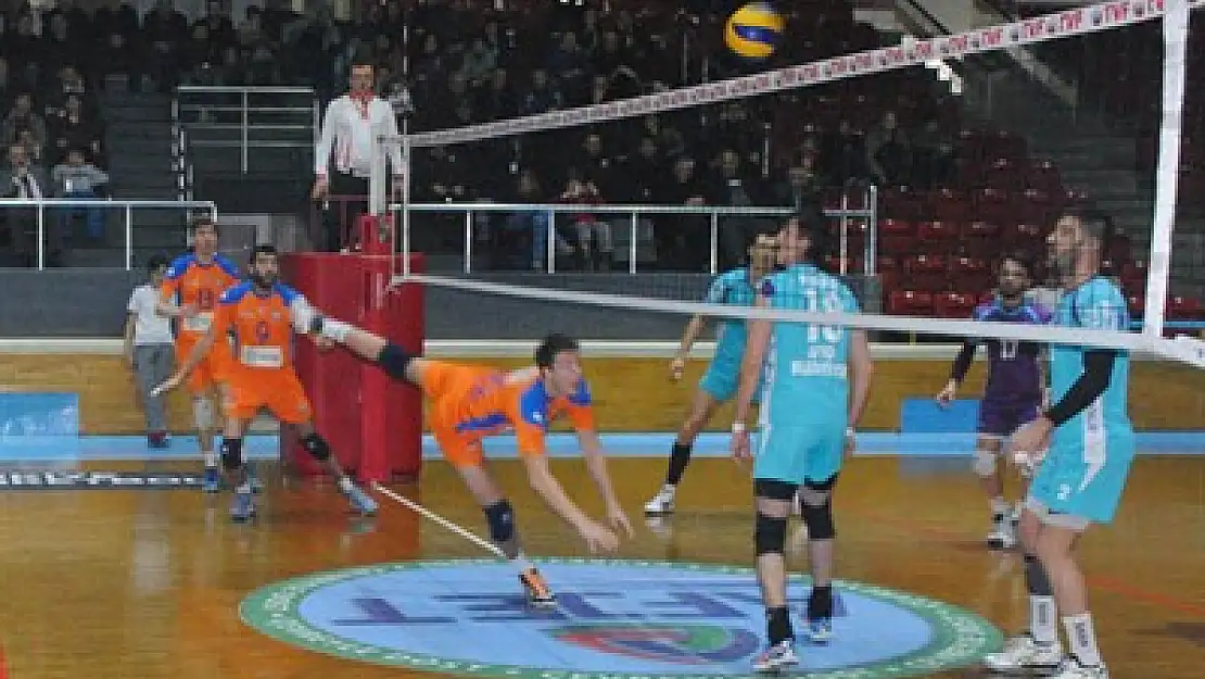 Voleybolcular çok rahat kazandı – Kocatepe Gazetesi