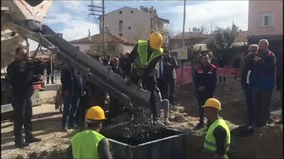 'Yatırımlar ekonomik krize rağmen aksamıyor'