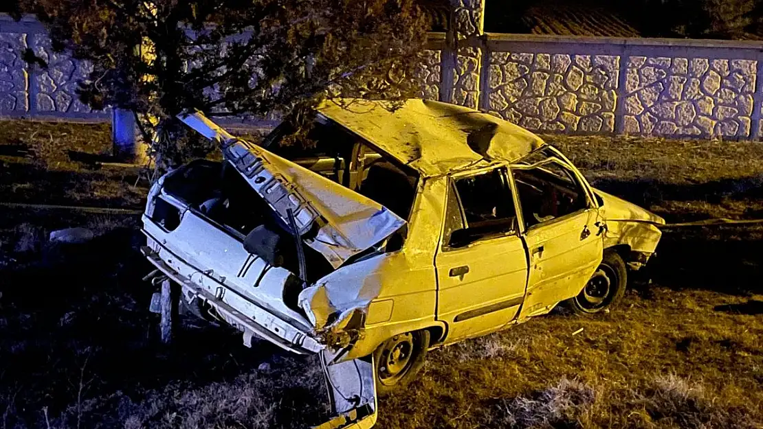 Yeni yılın ilk saatlerinden feci kaza, 1 ölü