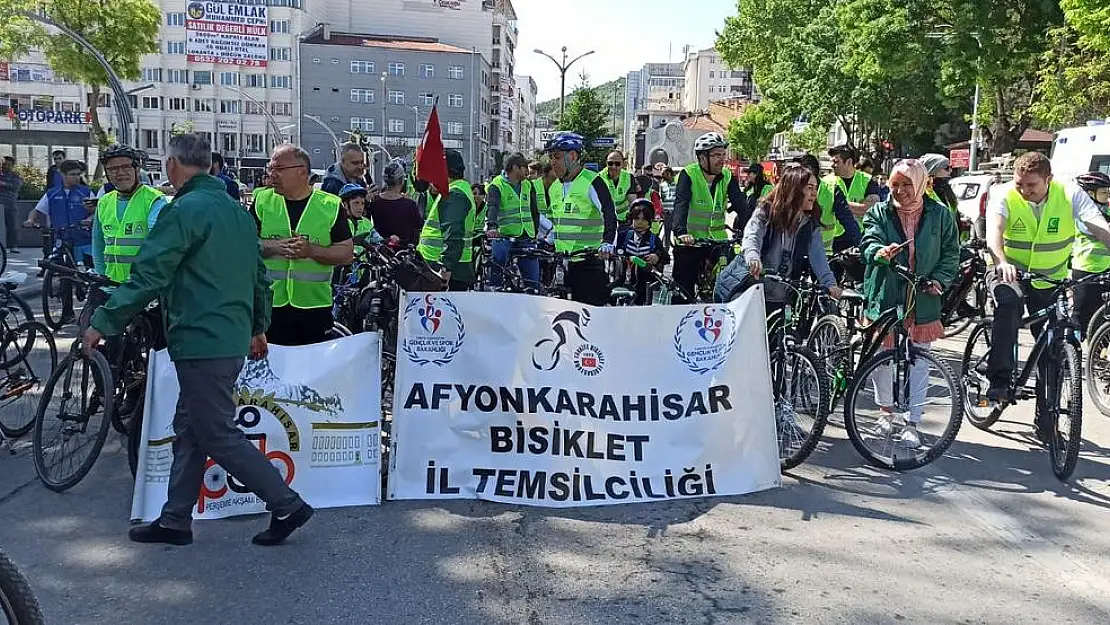 Yeşilay için pedal çevirdiler