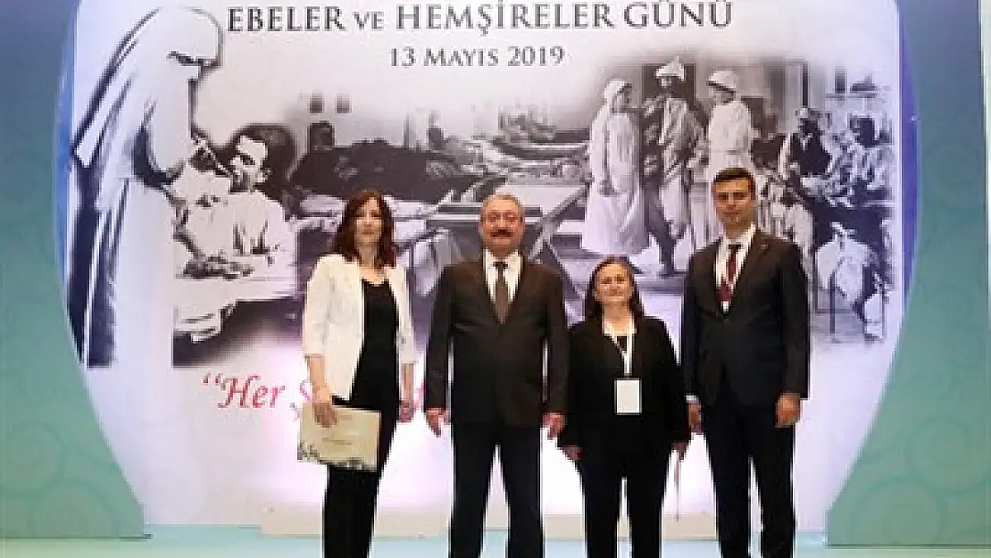 Yılın hemşirelerine üst düzey tebrik