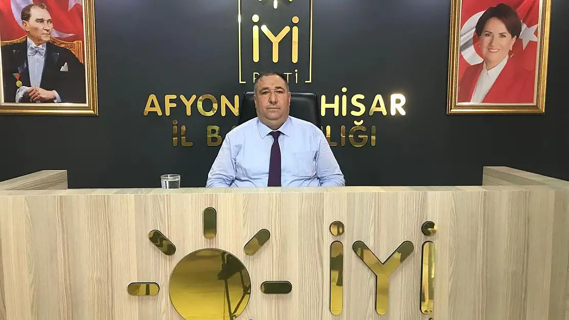 “Yurdunuseven geriyor, Zeybek duymazdan geliyor”