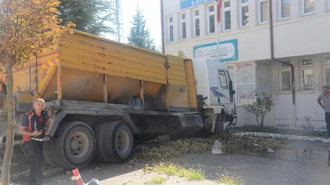 Yürekleri ağza getiren kaza ucuz atlatıldı