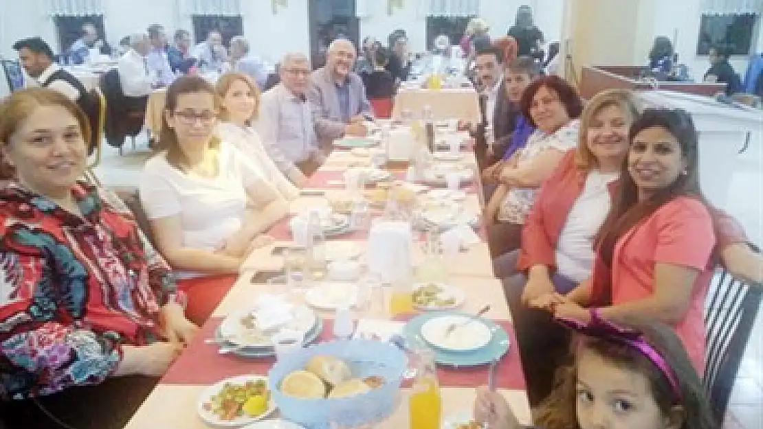 YURT AYDER'de geniş katılımlı iftar