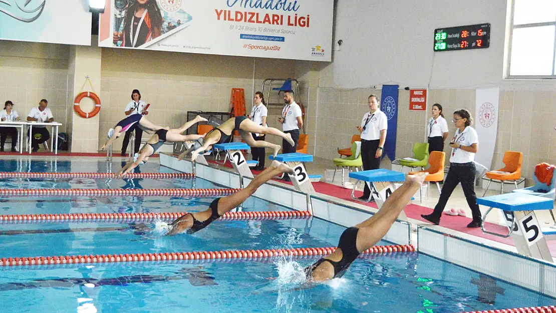 Yüzme Müsabakaları Afyon'un Spor Kültürüne Katkı Sağlıyor