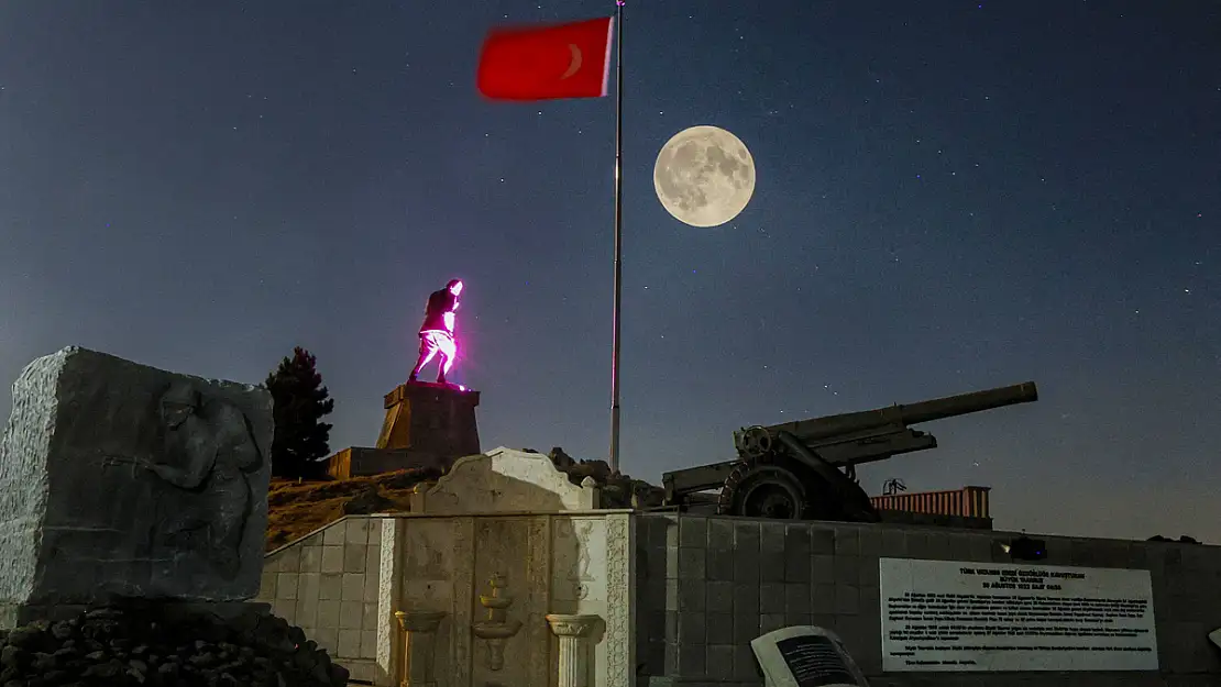 Zafer Haftası Öncesi Kocatepe’den Muhteşem Fotoğraflar