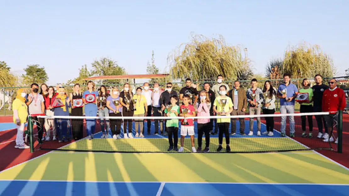 Zafer Kupası Pickleball'da ödüller sahiplerini buldu