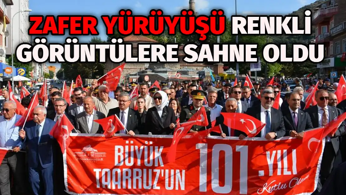  Zafer Yürüyüşü renkli görüntülere sahne oldu