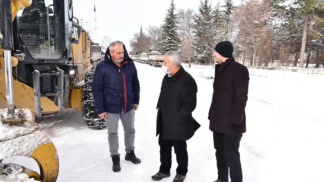 Zeybek ekiplerin başında