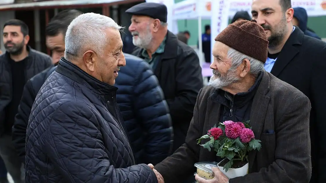 Zeybek, Karşıyaka Mahallesi Sakinleriyle Biraraya Geldi