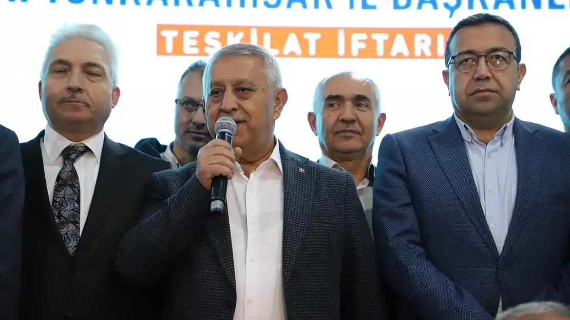 Zeybek’ten İYİ Parti’ye nisbet: 'İftar ve teşkilat nasıl olurmuş, görsünler'