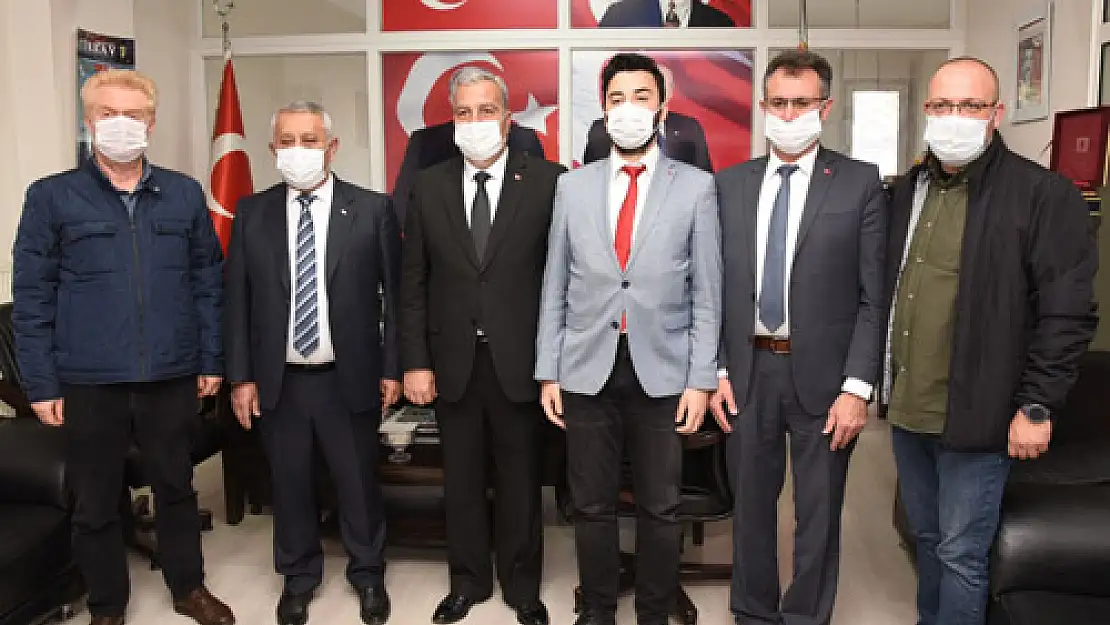 Zeybek’ten MHP’ye: Her zaman bir ve beraberiz