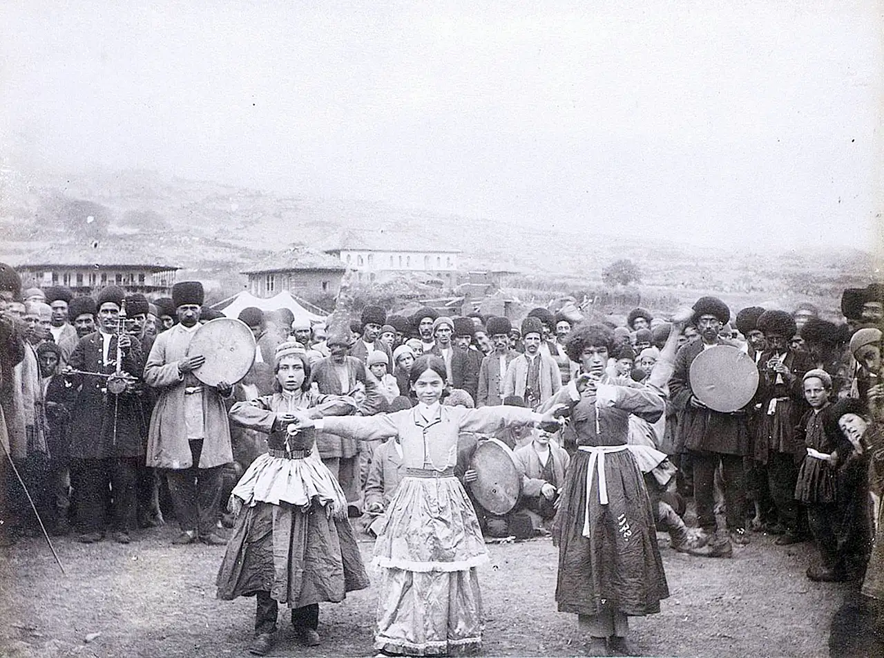 Komşu Uluslar Tatlar Ve Talışlar Tatlar