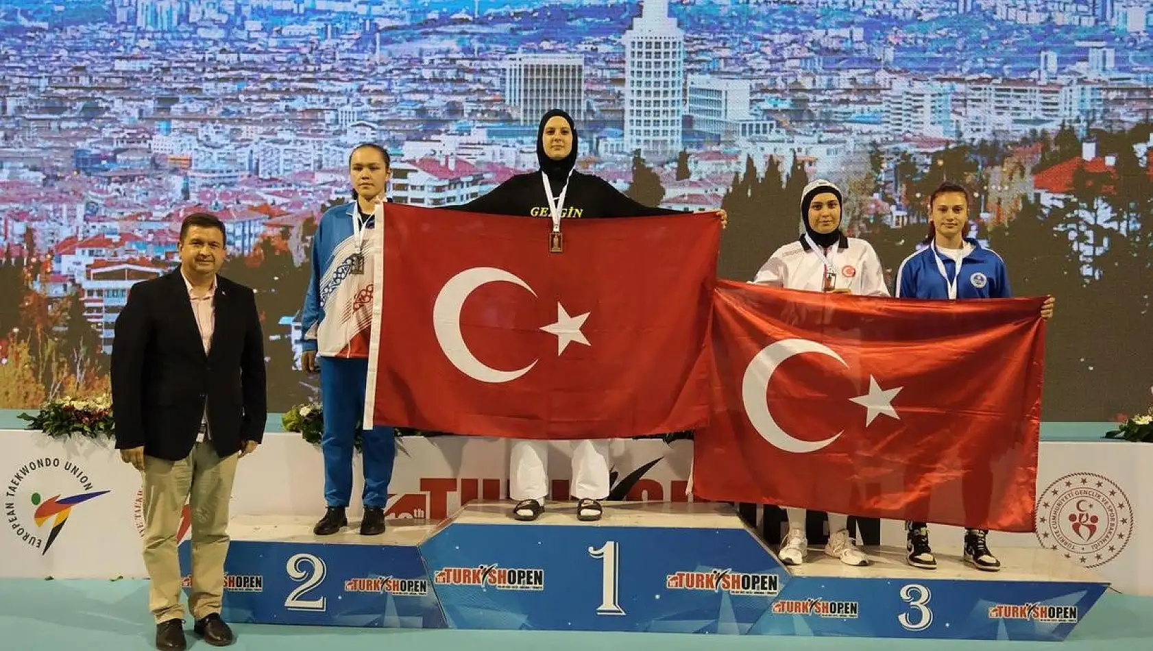 10. Uluslararası Türkiye Taekwondo Turnuvası'nda Milli Takım seçmesine ismini yazdırdı