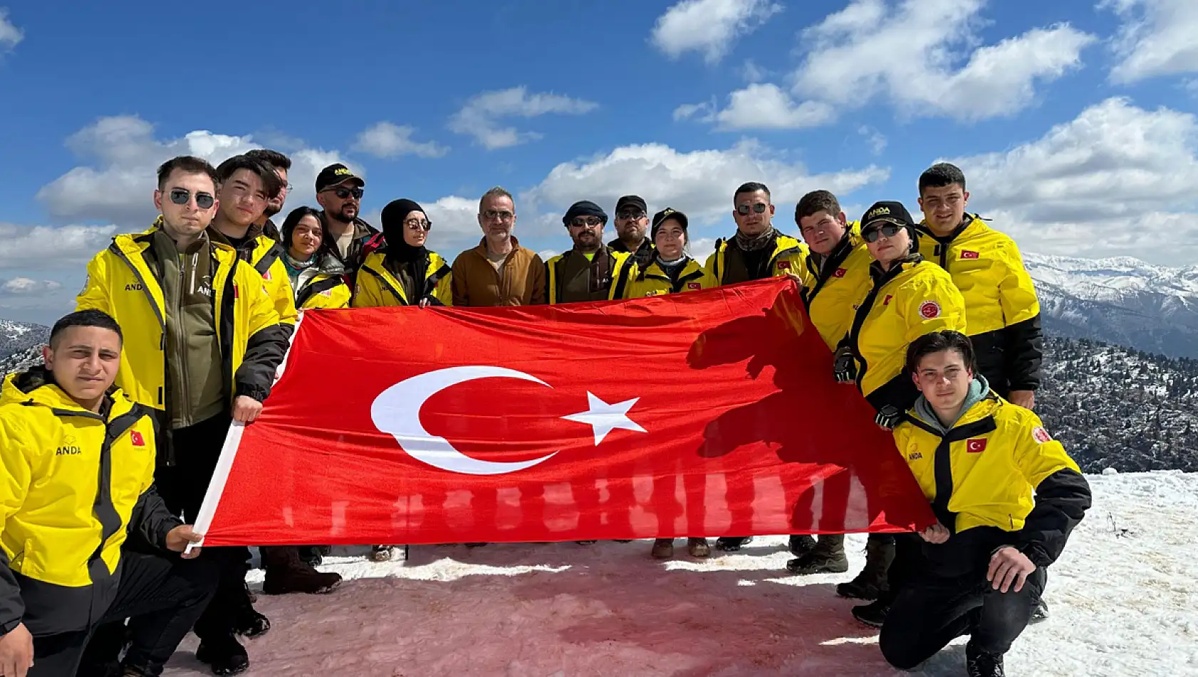 Afyon ANDA Ekibinden Yazıcıoğlu'na Vefa Tırmanışı