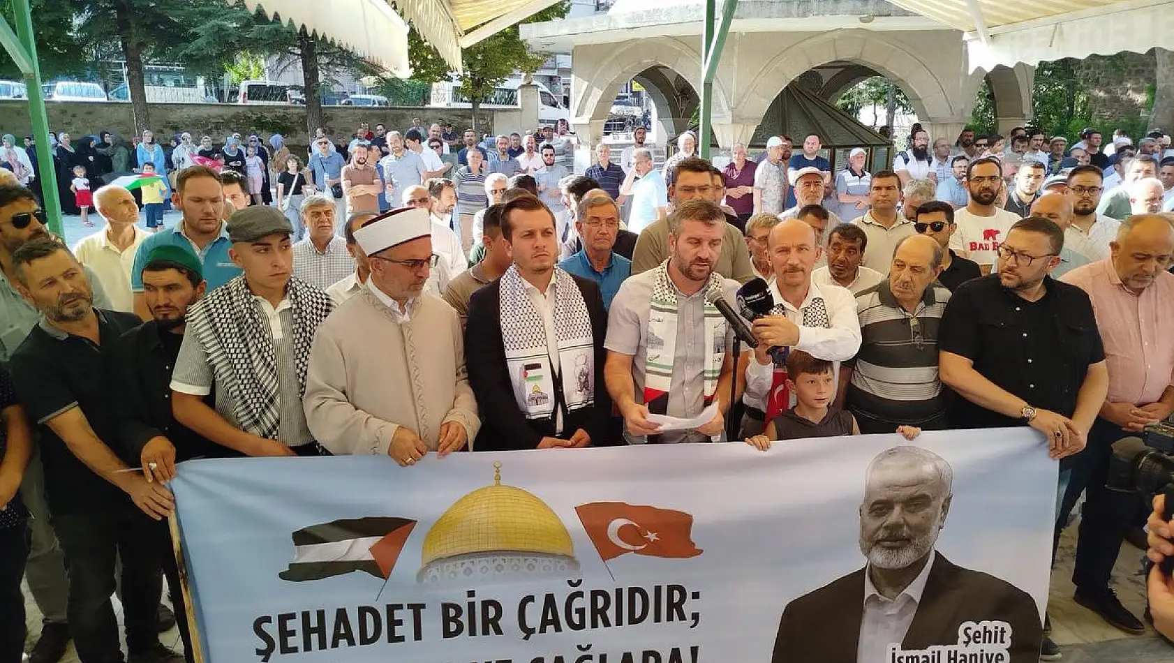 'İslam Ülkeleri Bir Olursa İsrail Boğulur'