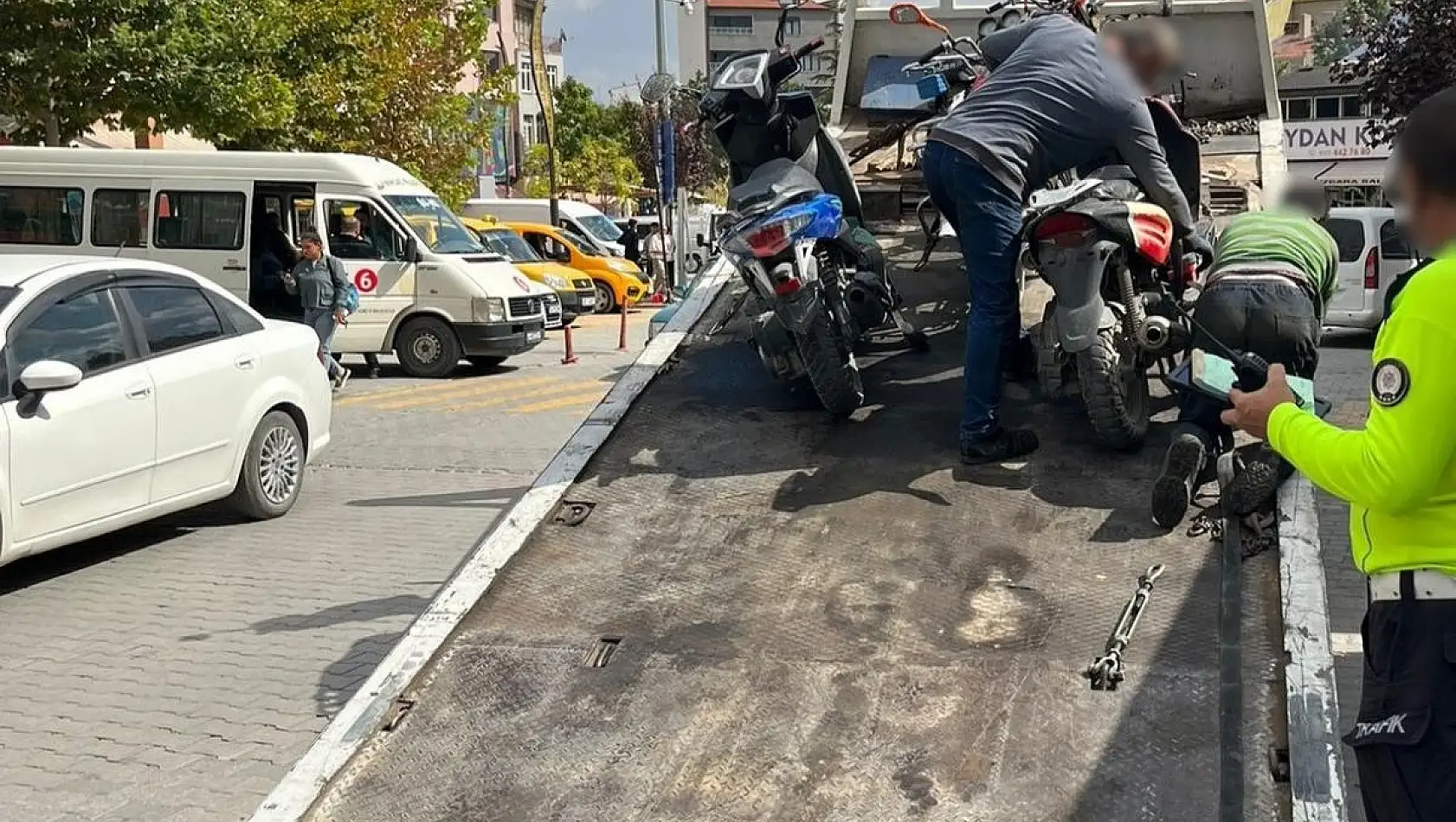 Motosiklet denetimleri ilin her yanında devam ediyor