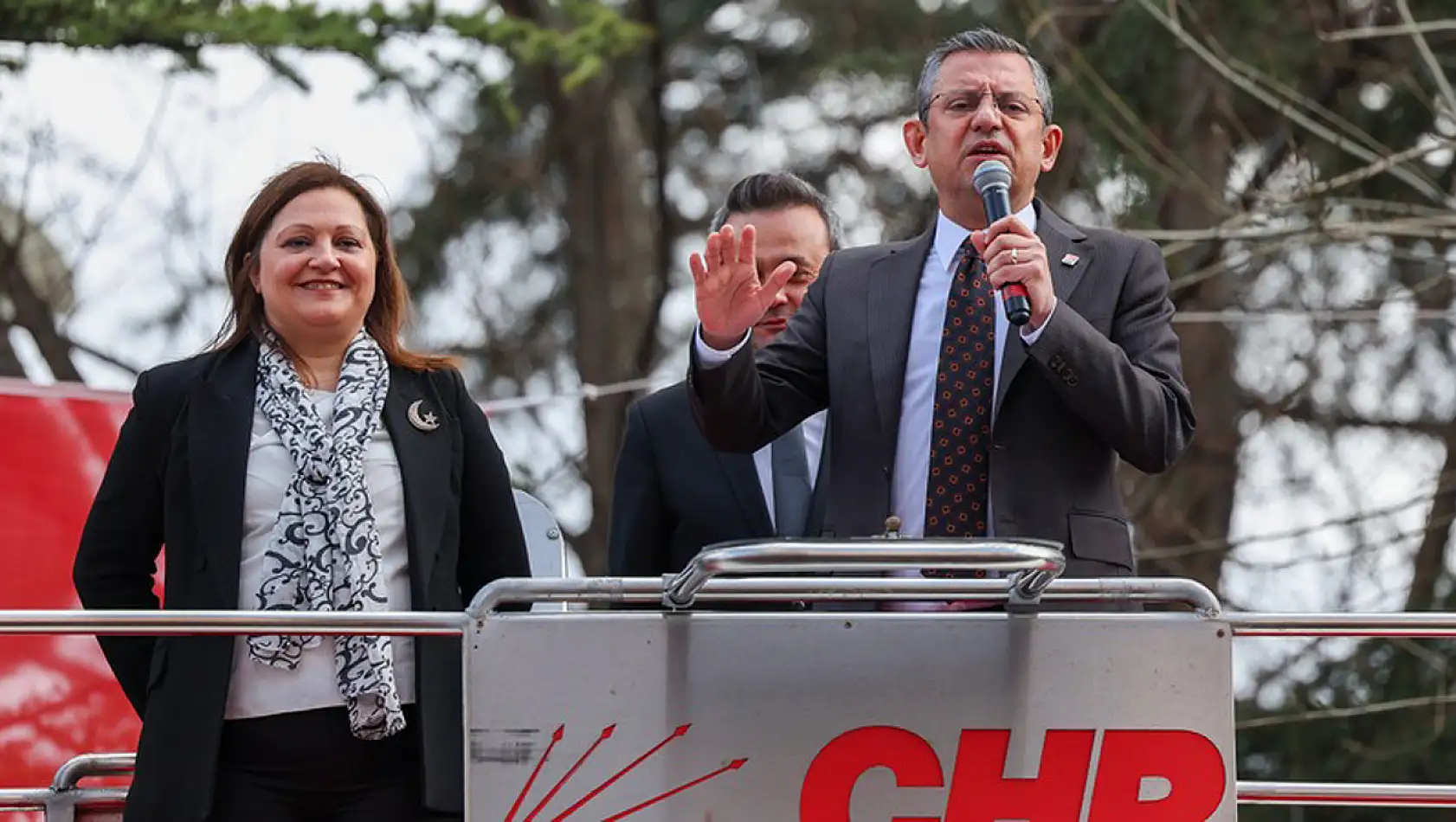 Özgür Özel'den Burcu Köksal Açıklaması!