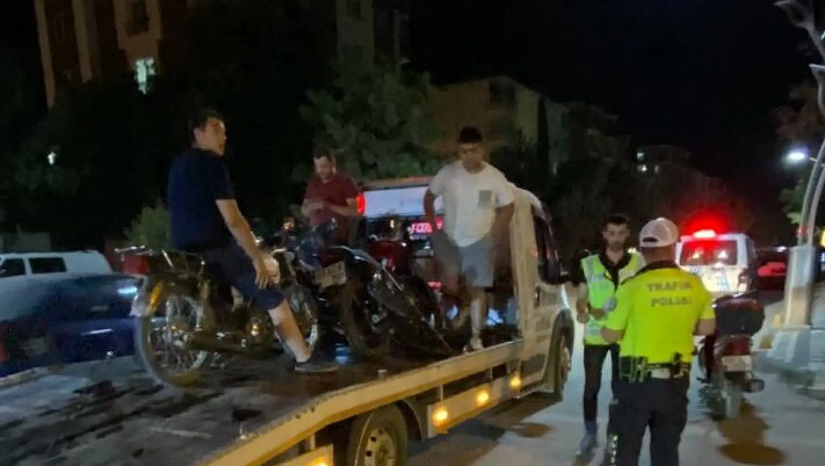 Sandıklı'da polisten motosiklet denetimi