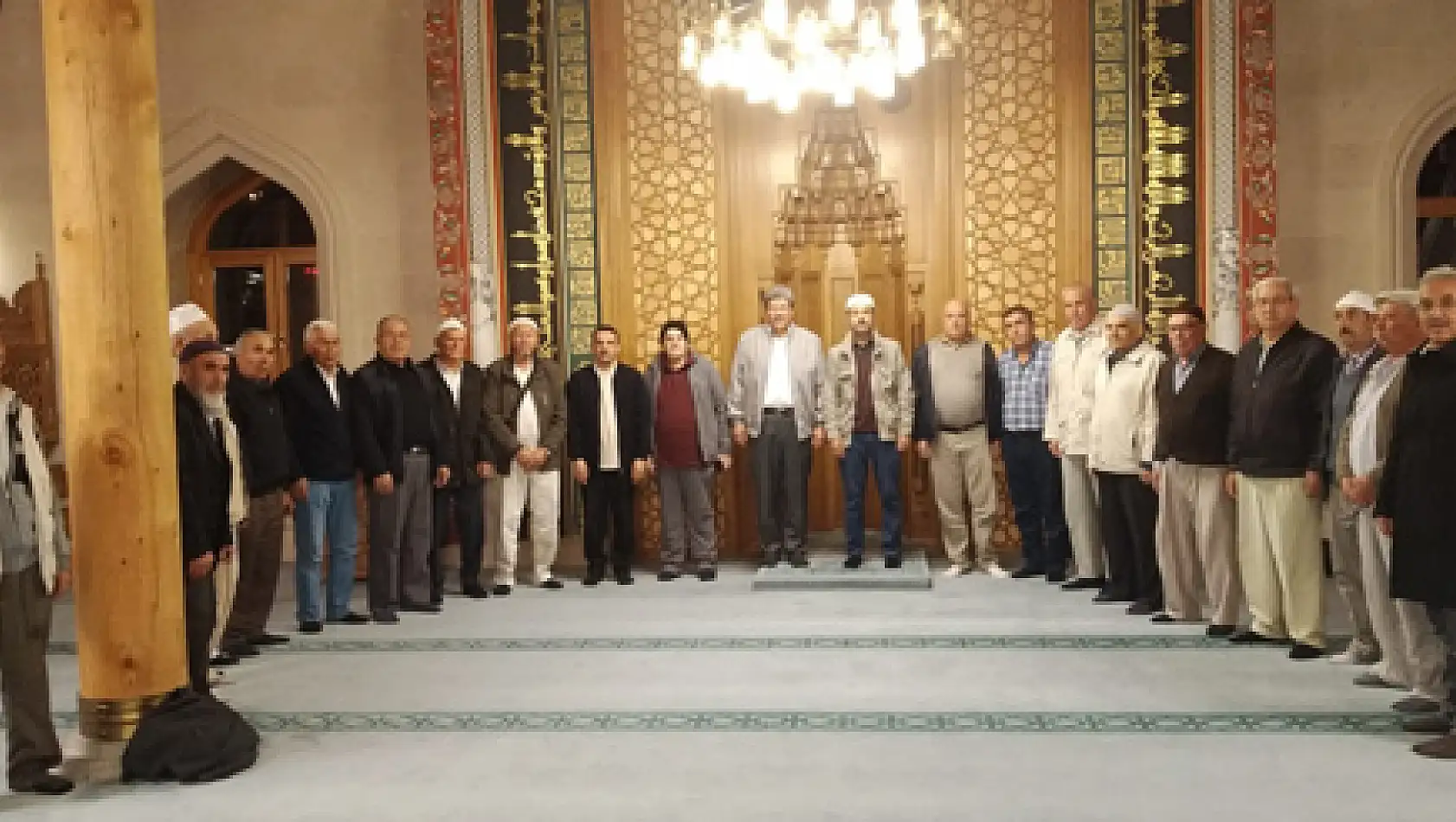 Umre yolcuları Paşa Camii'nden uğurlandı