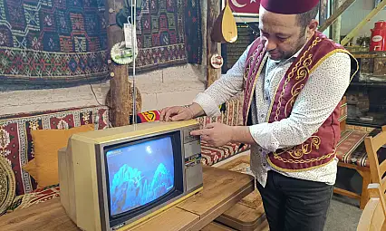 70 Yıllık Televizyon Ve Radyo Müşterilerin İlgisi Çekiyor