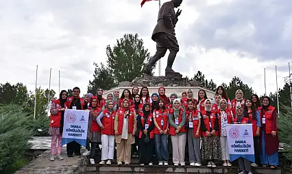 Gönüllü Gençler Şifa Dağıttı