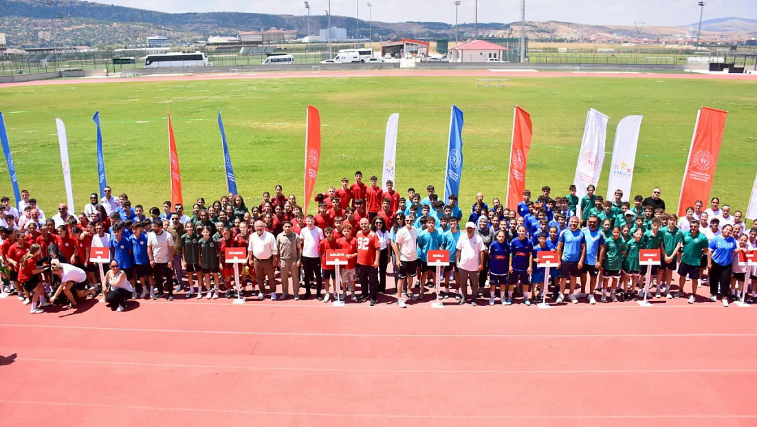 8 Farklı İlden Futbol Takımı Afyon’da