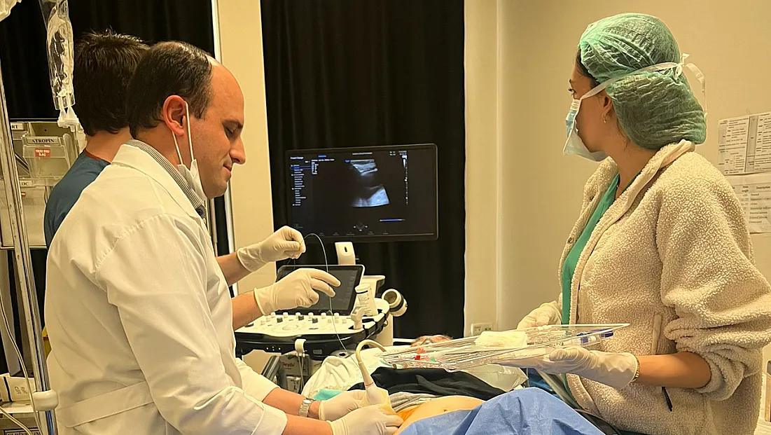 81 Yaşındaki Kadın Hasta Sandıklı Devlet Hastanesinde Hayata Tutundu