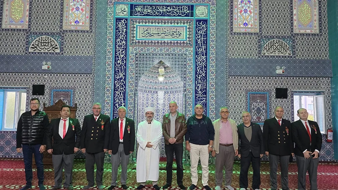 Afyon’da Gaziler Gününe Özel Sabah Namazı Buluşması