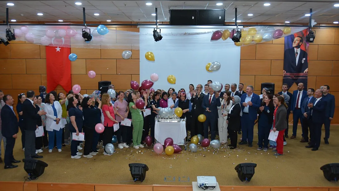 Afyon Devlet Hastanesi Yönetimi Hemşireleri Unutmadı
