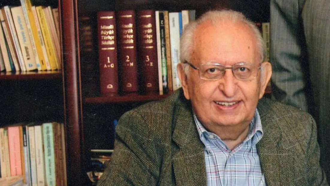 Bir Döneme Damgasını Vurmuştu: Hüsamettin Cindoruk Hayatını Kaybetti