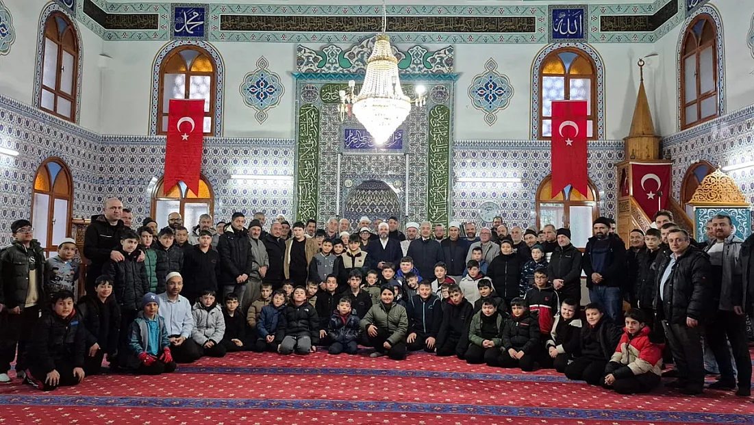 Kütahya Ahteri İmam Hatip Ortaokulu Öğrencileri Sabah Namazında Buluştu