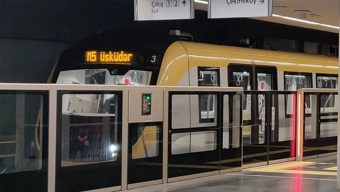 Metroda Patlama Paniği! Yolcular Tahliye Edildi